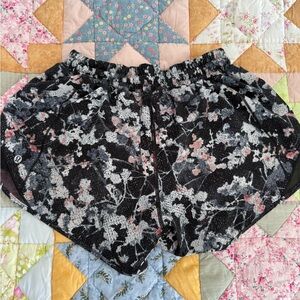 Lululemon Hotty Hot Short ll